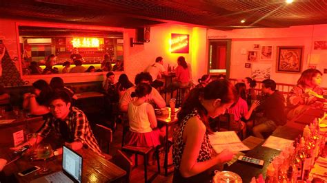 Cool club design (Akai 1108 bar) .